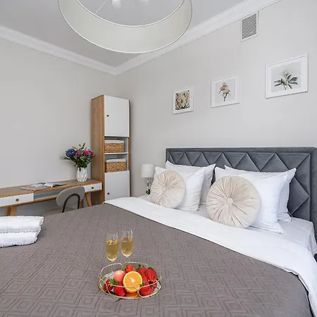 Apartamento Lumina I 3-room Near The Warszawianka Water Park I Metro *