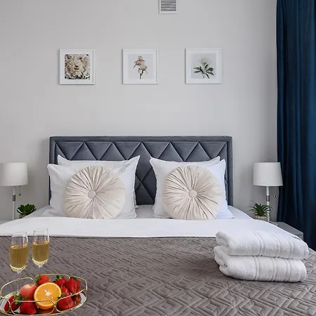 Lumina I 3-room Near The Warszawianka Water Park I Metro