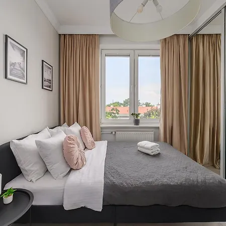 Lumina I 3-room Near The Warszawianka Water Park I Metro *
