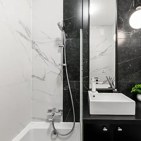 Apartamento Lumina I 3-room Near The Warszawianka Water Park I Metro *